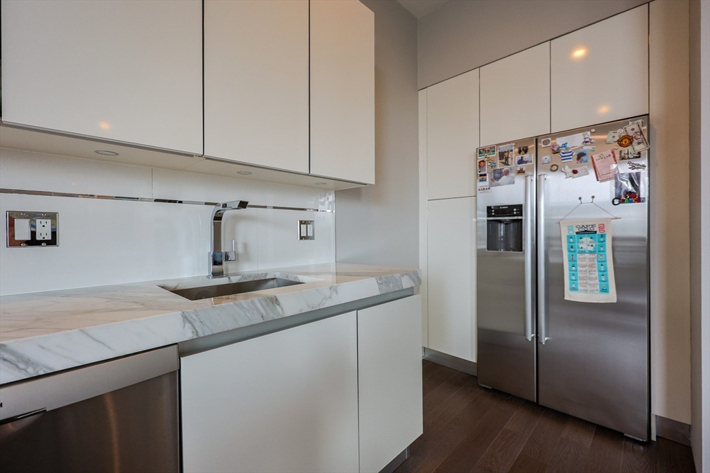 2 bed, 2 bath apartment for rent at 537 E 1st Unit 1, South Boston — photo 5 of 34