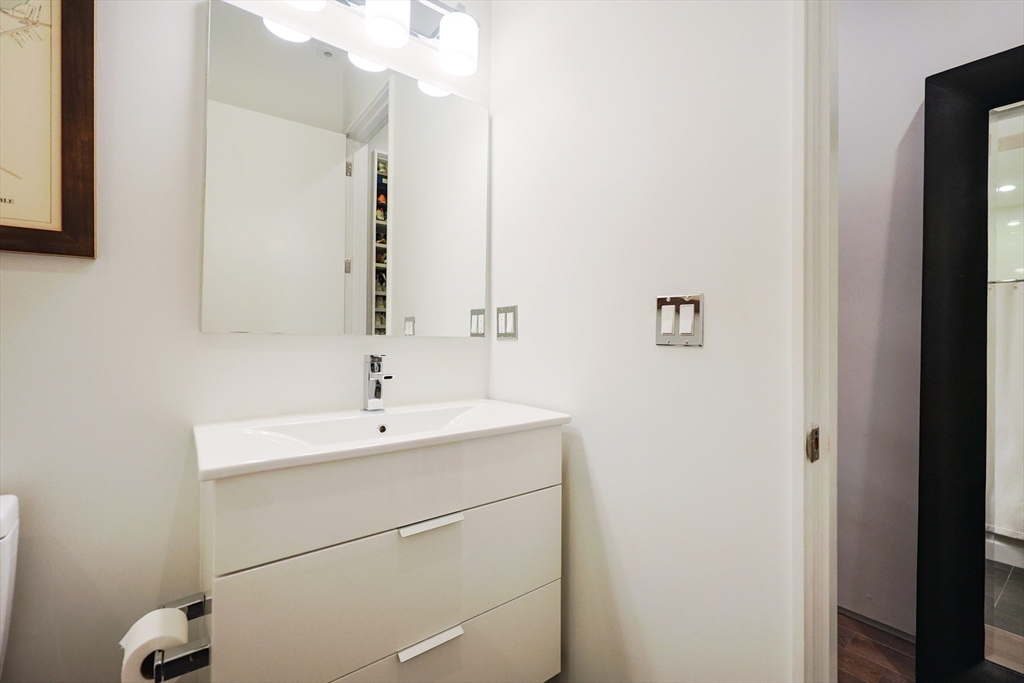 2 bed, 2 bath apartment for rent at 537 E 1st Unit 1, South Boston — photo 25 of 34