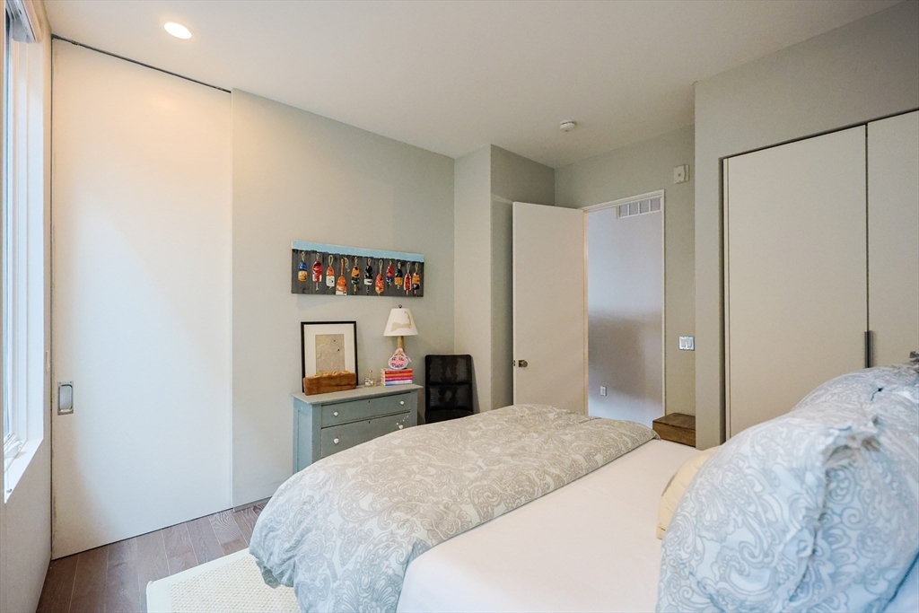 2 bed, 2 bath apartment for rent at 537 E 1st Unit 1, South Boston — photo 23 of 34