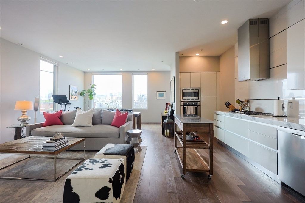 2 bed, 2 bath apartment for rent at 537 E 1st Unit 1, South Boston — photo 8 of 34
