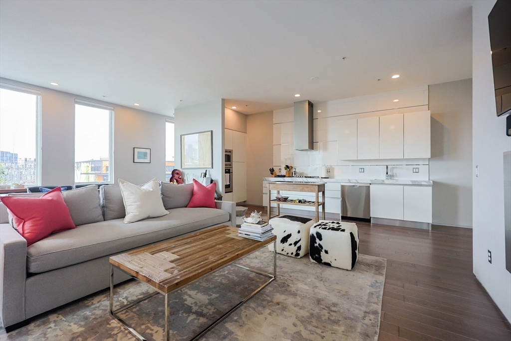 2 bed, 2 bath apartment for rent at 537 E 1st Unit 1, South Boston — photo 11 of 34