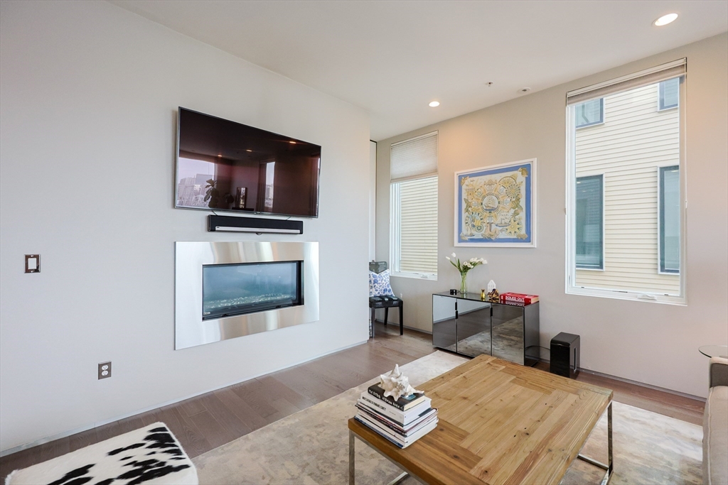 2 bed, 2 bath apartment for rent at 537 E 1st Unit 1, South Boston — photo 18 of 34