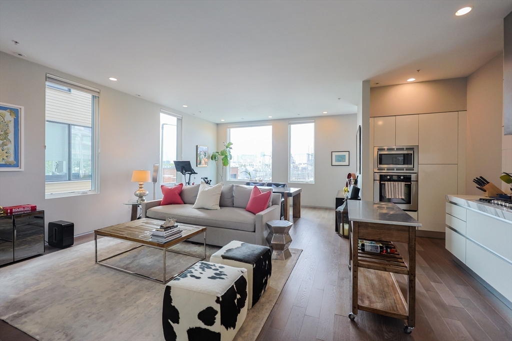 2 bed, 2 bath apartment for rent at 537 E 1st Unit 1, South Boston — photo 10 of 34