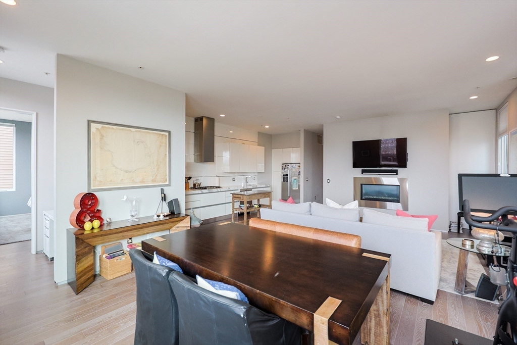 2 bed, 2 bath apartment for rent at 537 E 1st Unit 1, South Boston — photo 6 of 34