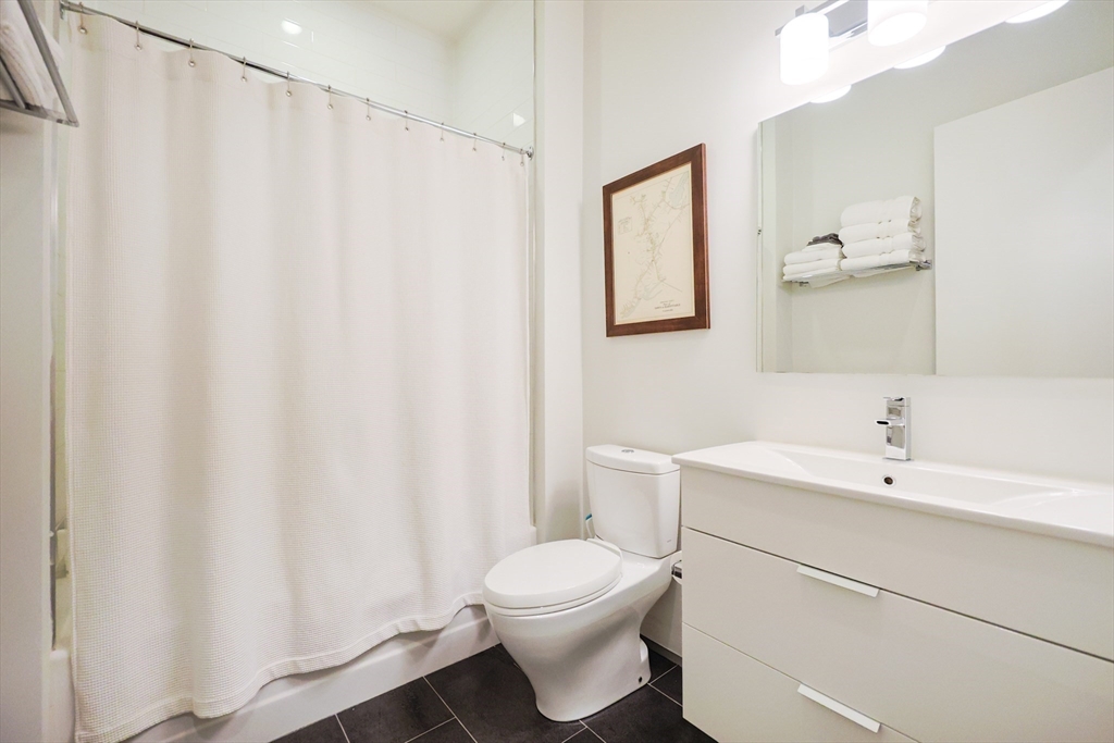 2 bed, 2 bath apartment for rent at 537 E 1st Unit 1, South Boston — photo 24 of 34