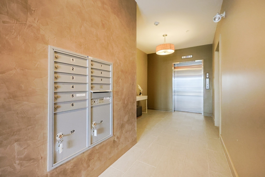 2 bed, 2 bath apartment for rent at 537 E 1st Unit 1, South Boston — photo 31 of 34