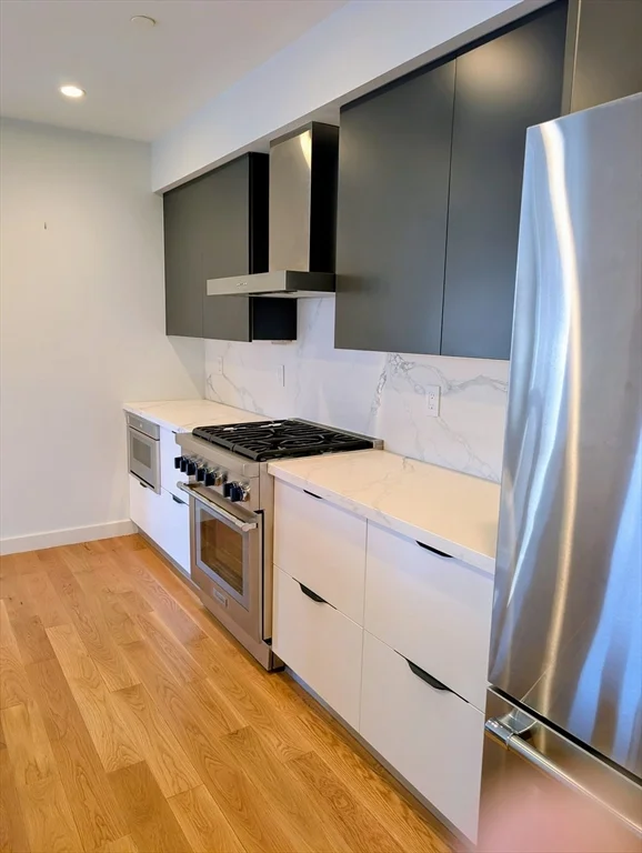 2 bed, 2 bath apartment for rent at 537 East Second St Unit 101, South Boston — photo 5 of 13