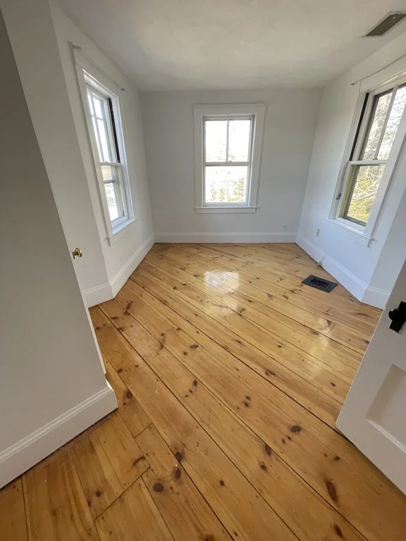 3 bed, 1 bath apartment for rent at 537 King St Unit 1, Littleton — photo 3 of 7