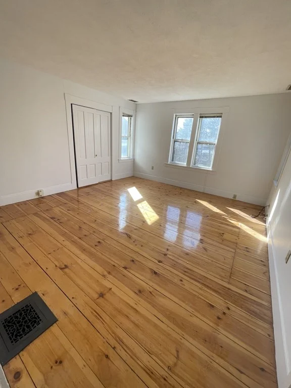 3 bed, 1 bath apartment for rent at 537 King St Unit 1, Littleton — photo 4 of 7