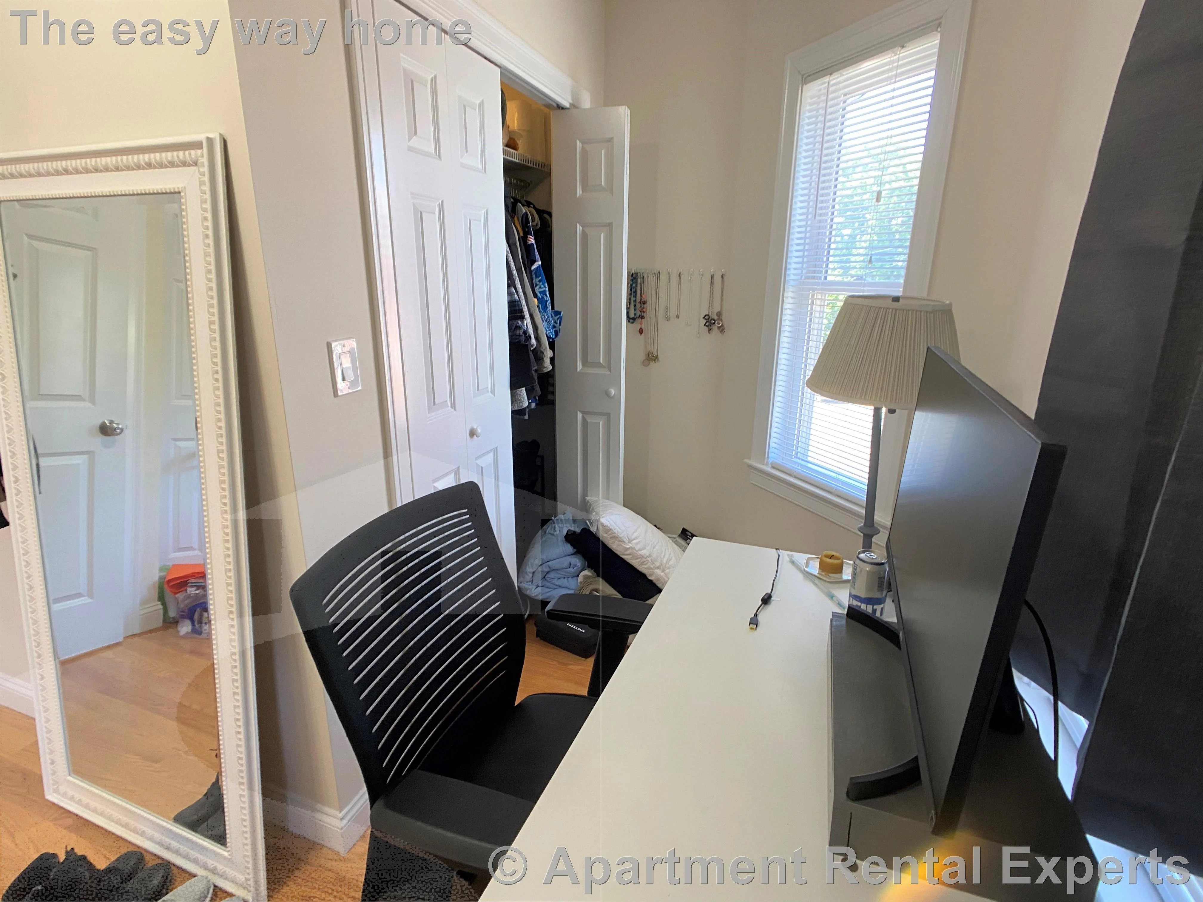 3 bed, 2 bath apartment for rent at 537 Main St Unit 2, Magoun Square — photo 5 of 22