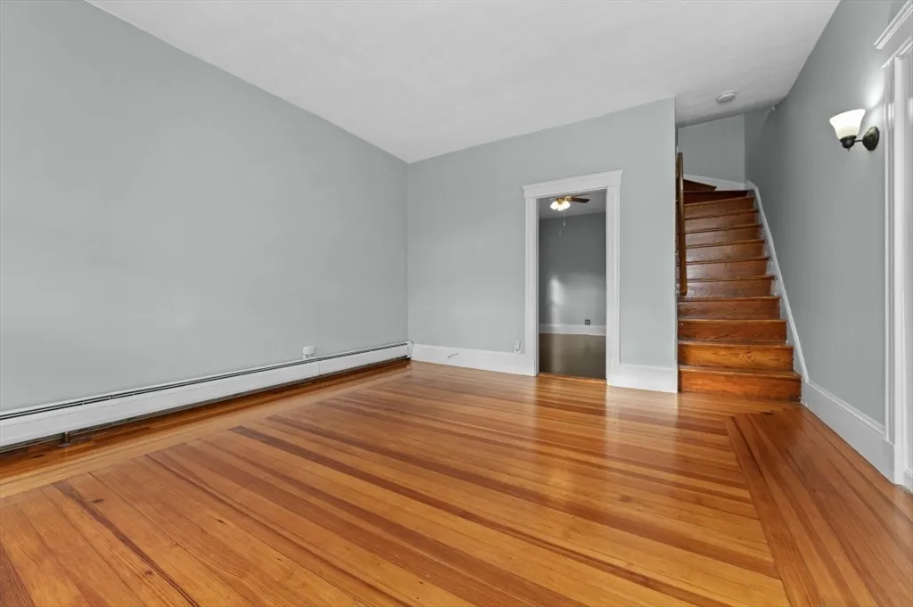 3 bed, 1 bath apartment for rent at 537 Park Ave, Revere — photo 3 of 16