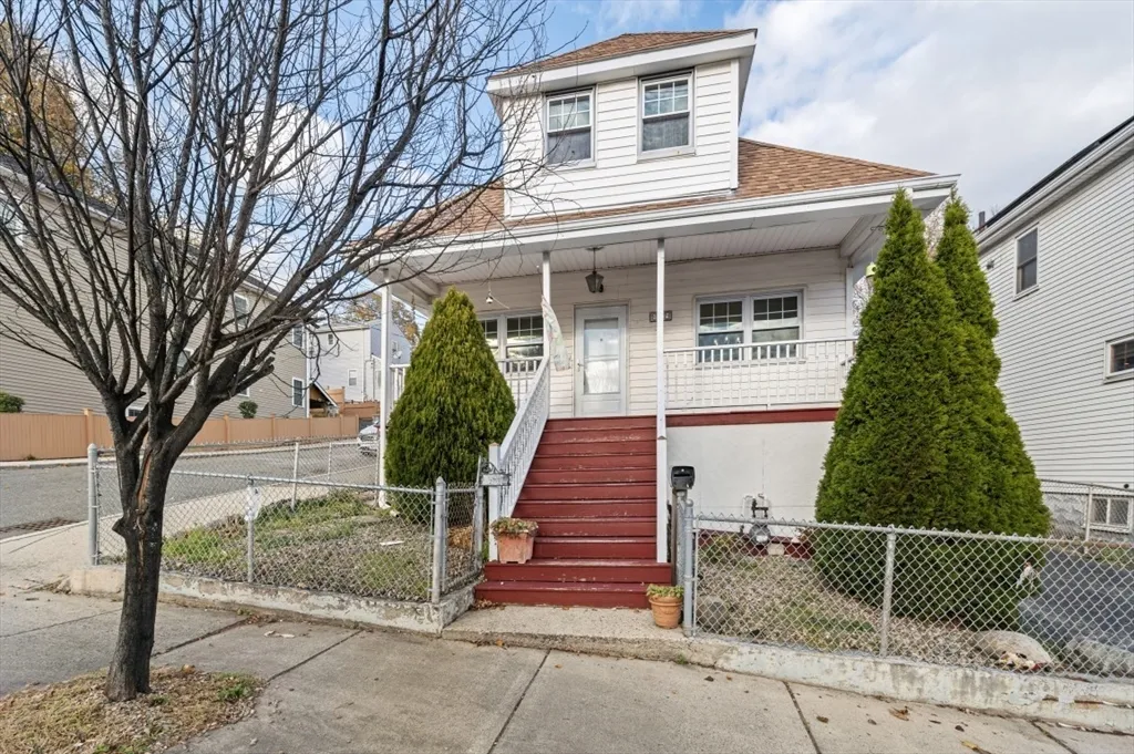 3 bed, 1 bath apartment for rent at 537 Park Ave, Revere