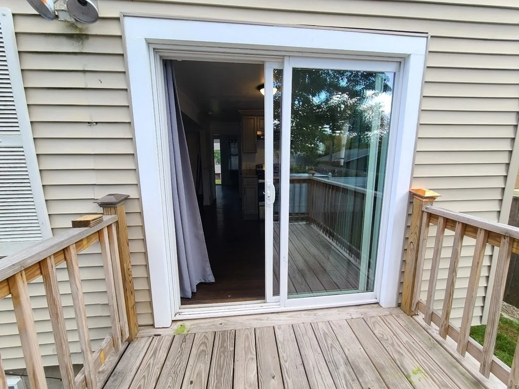 3 bed, 1 bath apartment for rent at 537 S 2nd St, New Bedford — photo 4 of 15