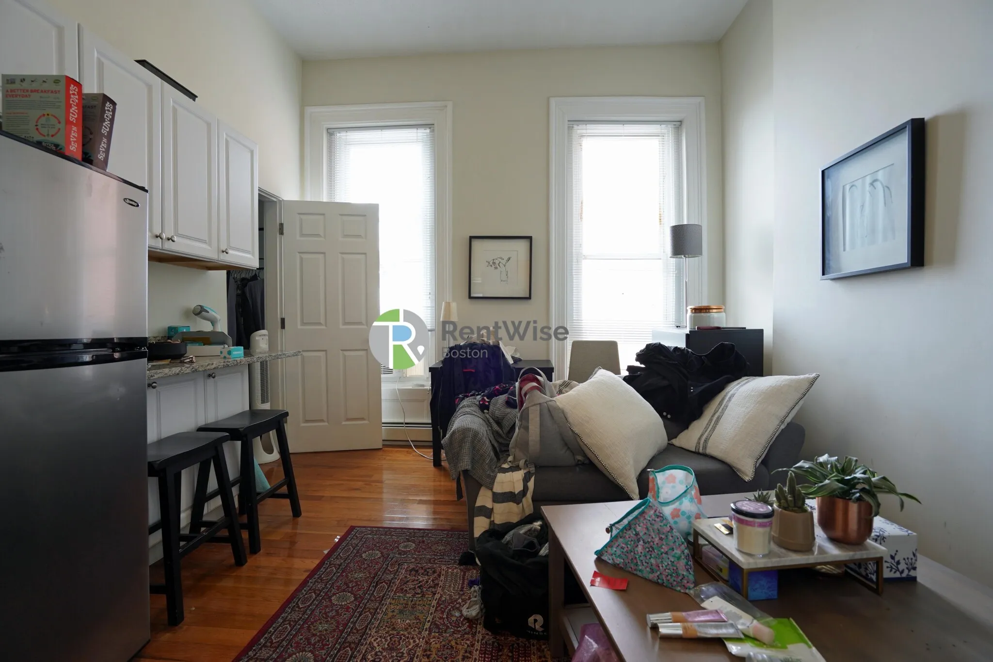 1 bed, 1 bath apartment for rent at 538 East Broadway Unit 4, South Boston — photo 1 of 12