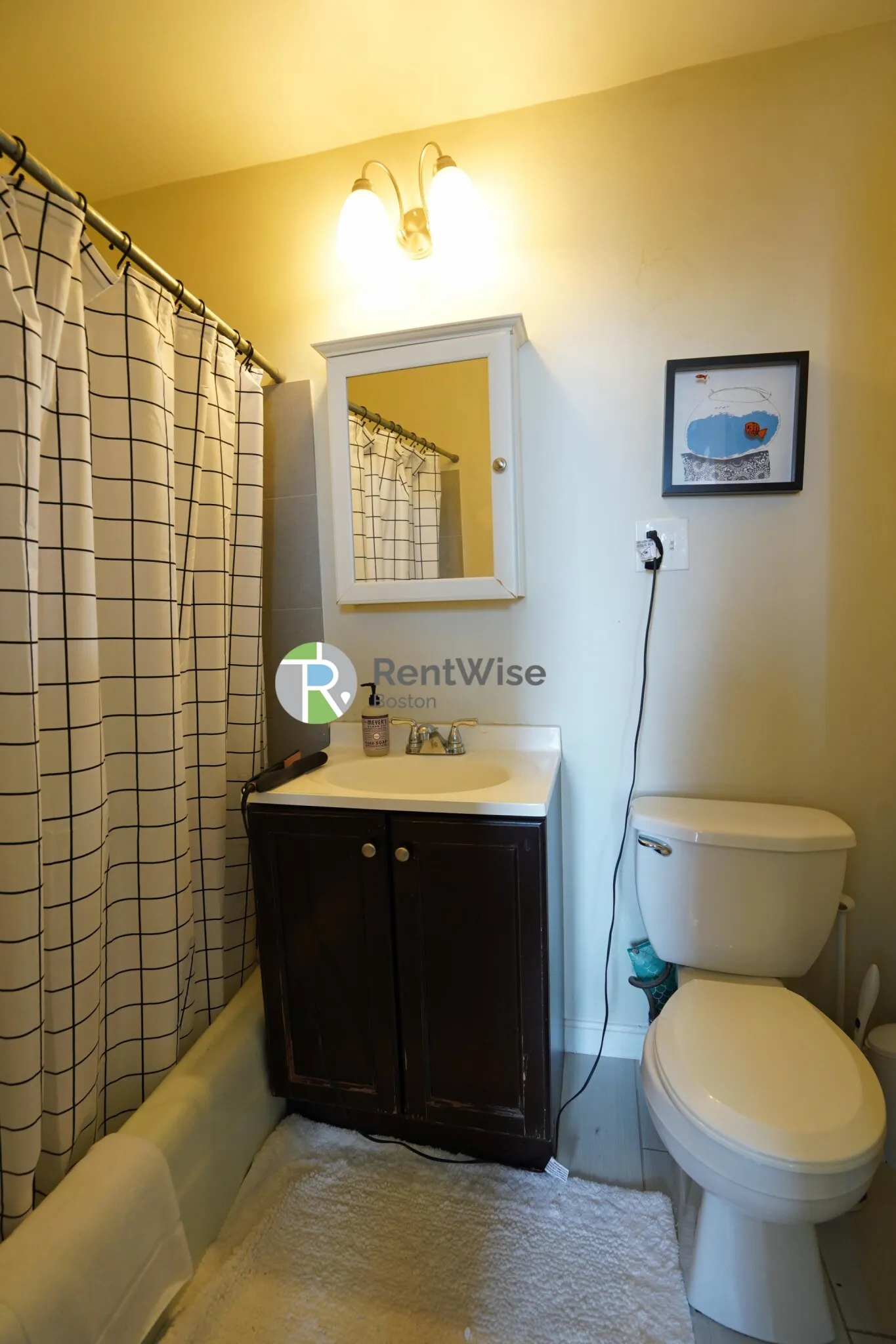 1 bed, 1 bath apartment for rent at 538 East Broadway Unit 4, South Boston — photo 6 of 12