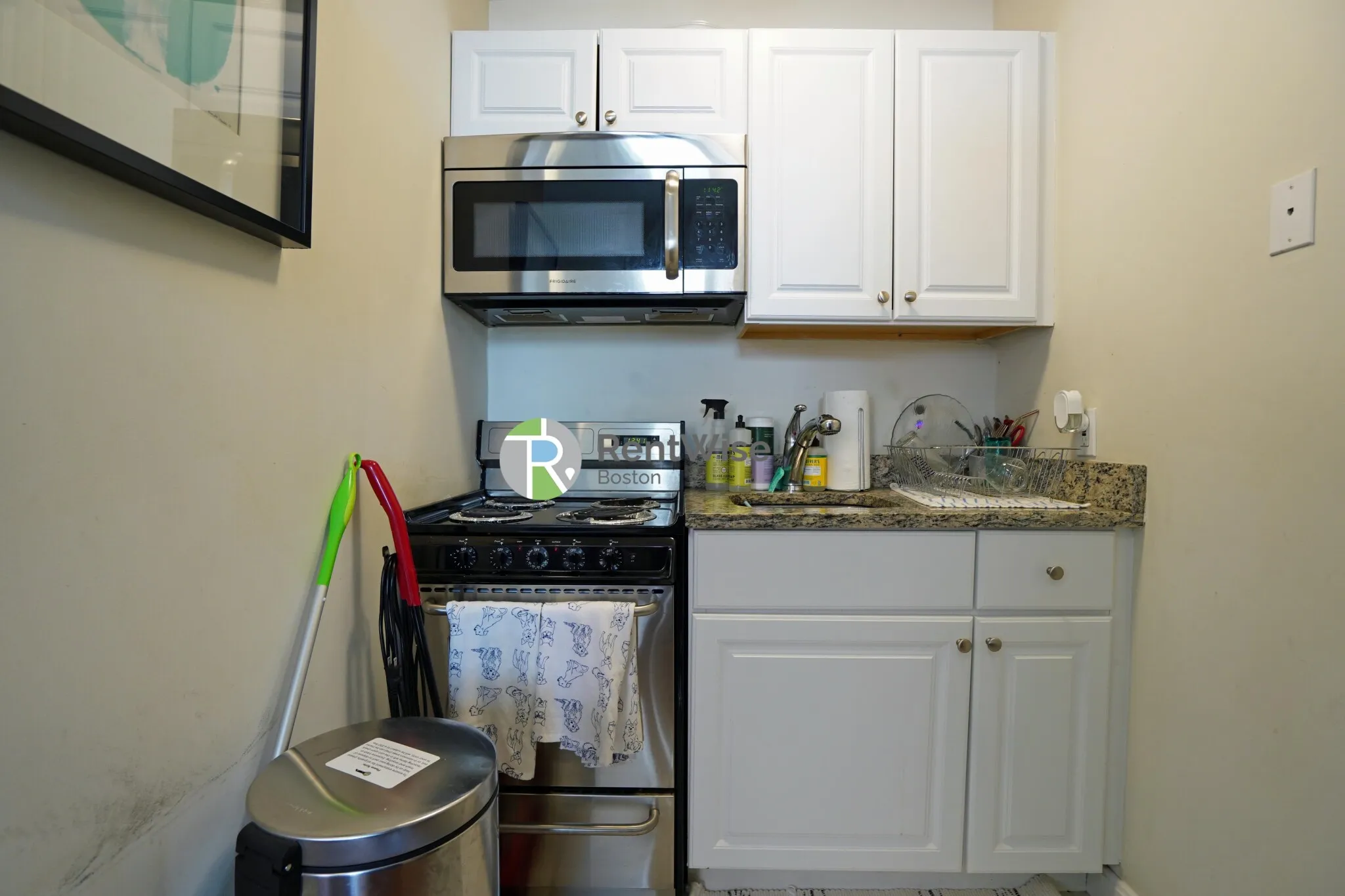 1 bed, 1 bath apartment for rent at 538 East Broadway Unit 4, South Boston — photo 5 of 12