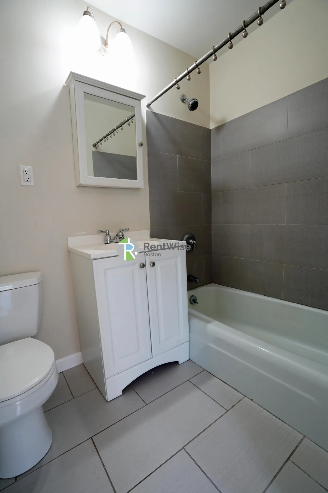 1 bed, 1 bath apartment for rent at 538 East Broadway Unit 5, South Boston — photo 5 of 21