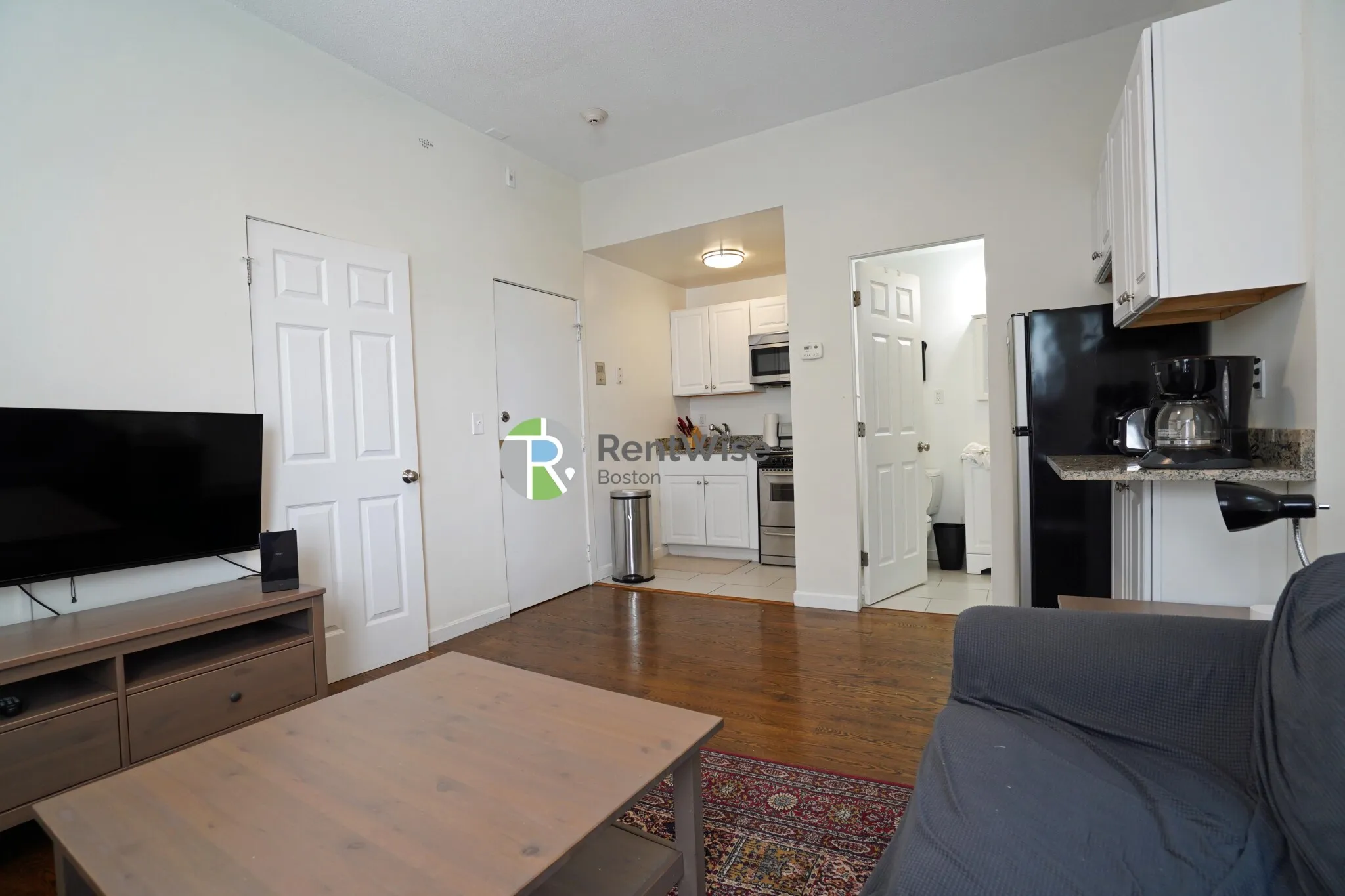 1 bed, 1 bath apartment for rent at 538 East Broadway Unit 5, South Boston — photo 9 of 21