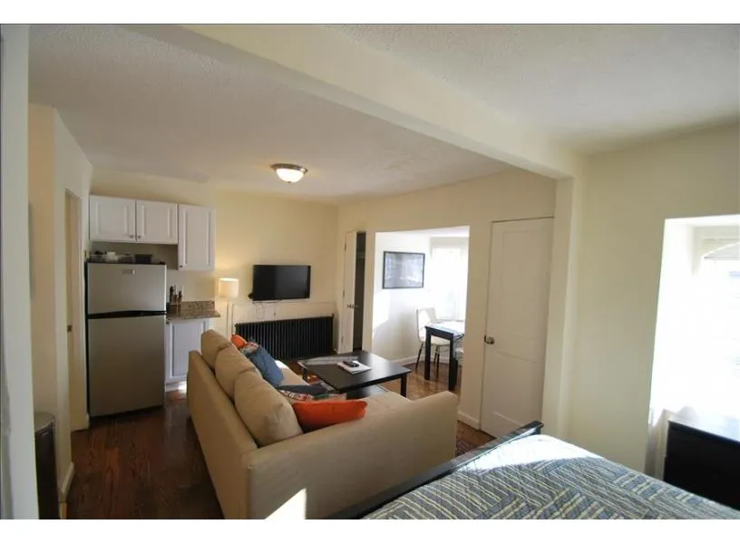 Studio bed, 1 bath apartment for rent at 538 East Broadway Unit 7, South Boston — photo 6 of 13
