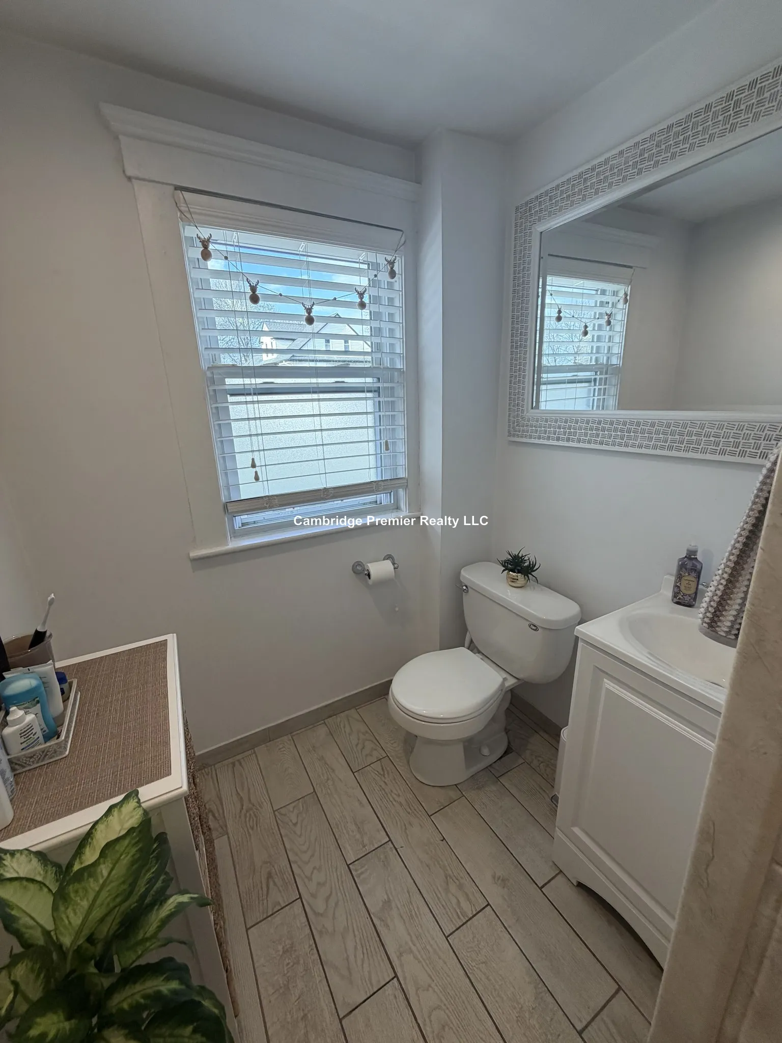 2 bed, 1 bath apartment for rent at 538 Main St Unit 2, Stoneham — photo 24 of 36