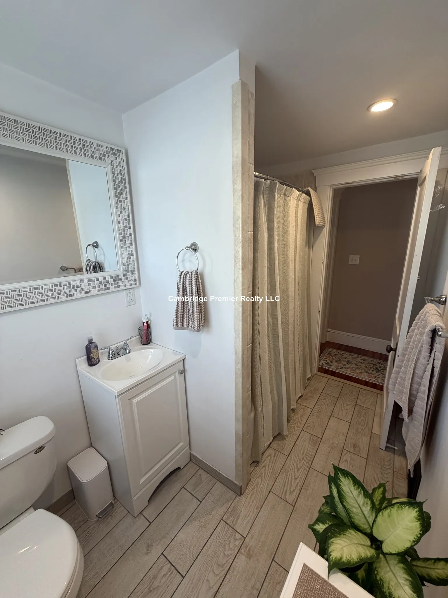 2 bed, 1 bath apartment for rent at 538 Main St Unit 2, Stoneham — photo 26 of 36