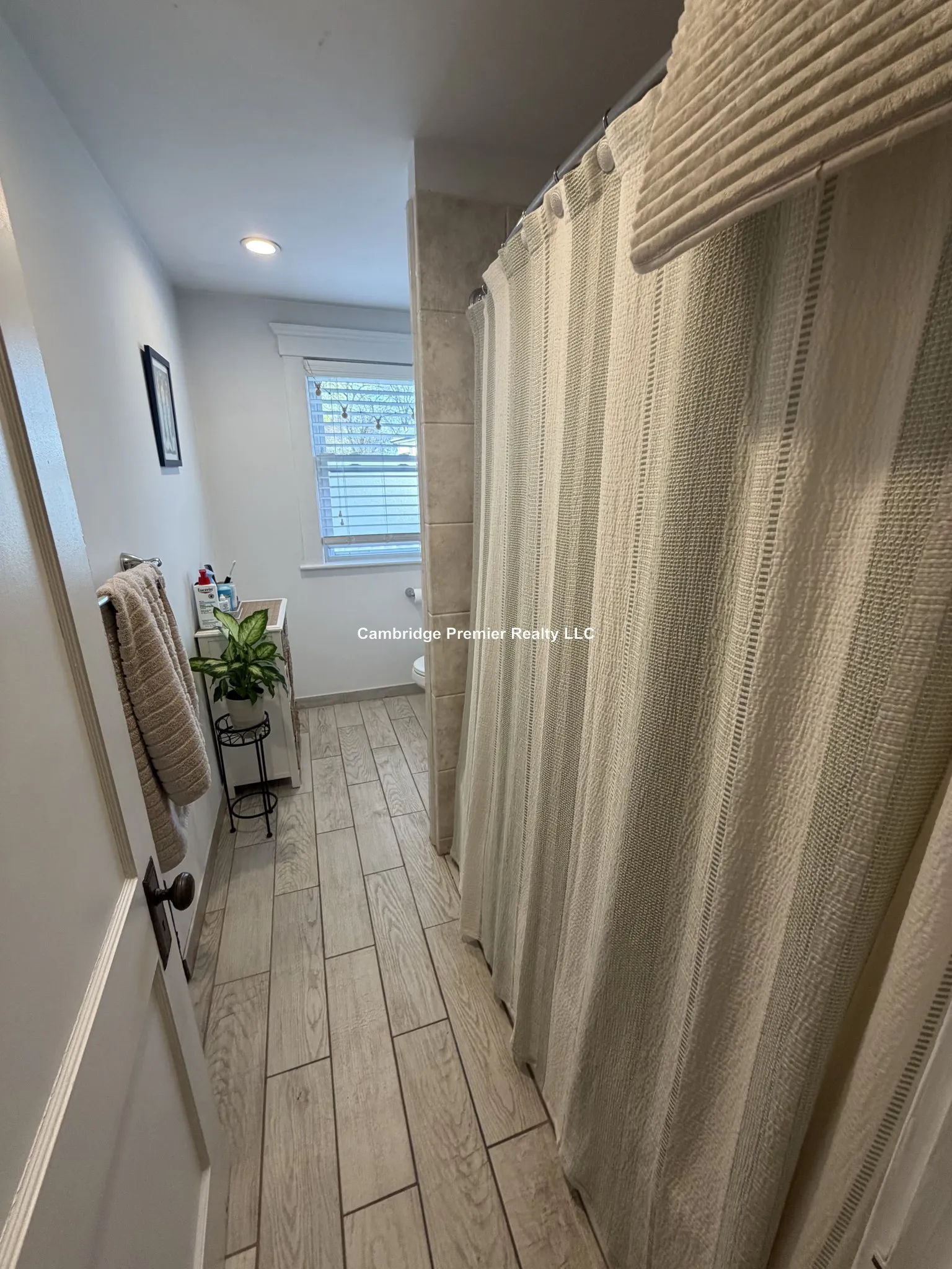 2 bed, 1 bath apartment for rent at 538 Main St Unit 2, Stoneham — photo 23 of 36