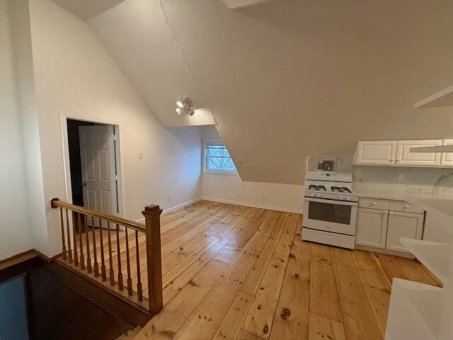 2 bed, 1 bath apartment for rent at 538 Westford St Unit 3, Lowell — photo 5 of 17