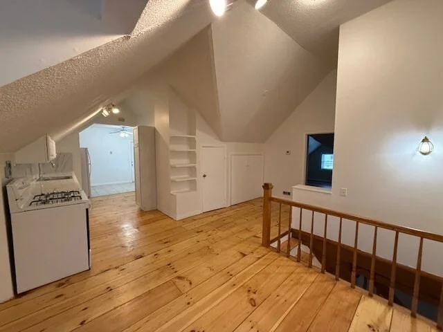 2 bed, 1 bath apartment for rent at 538 Westford St Unit 3, Lowell — photo 4 of 17