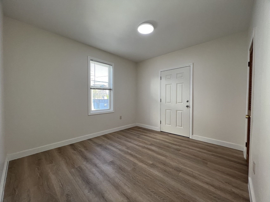 3 bed, 1 bath apartment for rent at 539 Washington St Unit 2, Quincy — photo 7 of 12