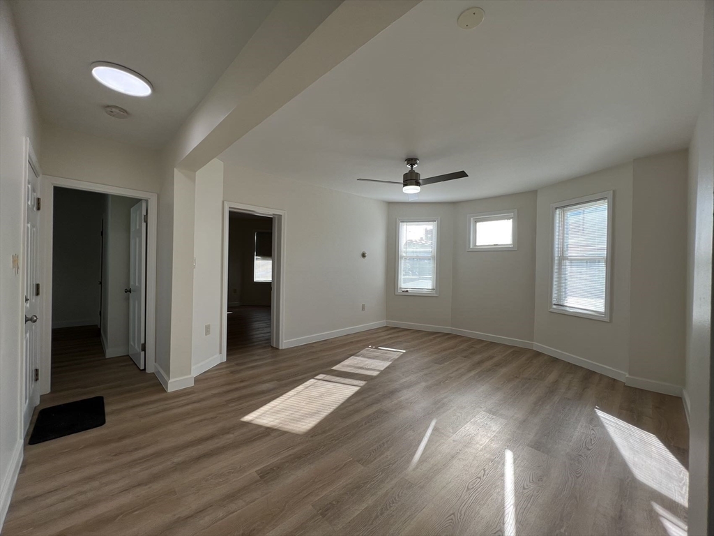 3 bed, 1 bath apartment for rent at 539 Washington St Unit 2, Quincy — photo 8 of 12