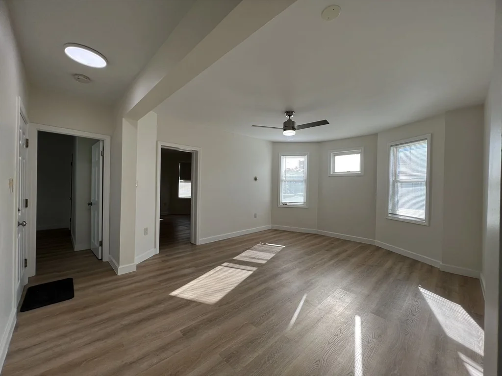 3 bed, 1 bath apartment for rent at 539 Washington St Unit 2, Quincy — photo 8 of 11