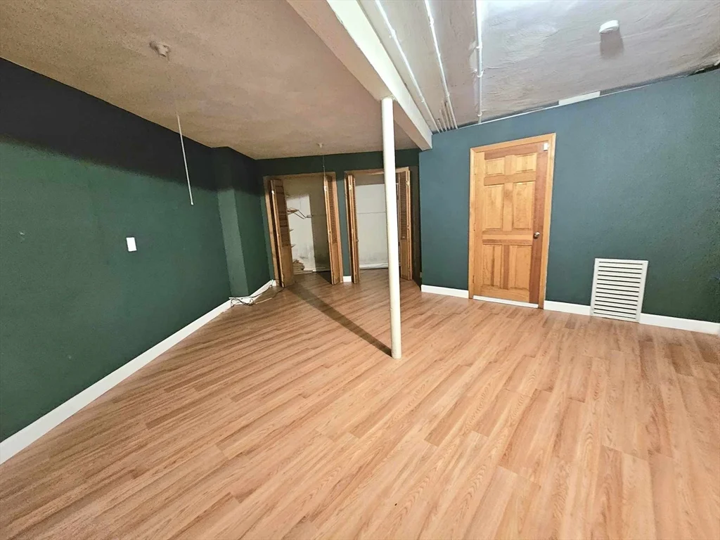 5 bed, 3 bath apartment for rent at 539 Worcester St Unit 539, Wellesley — photo 37 of 42