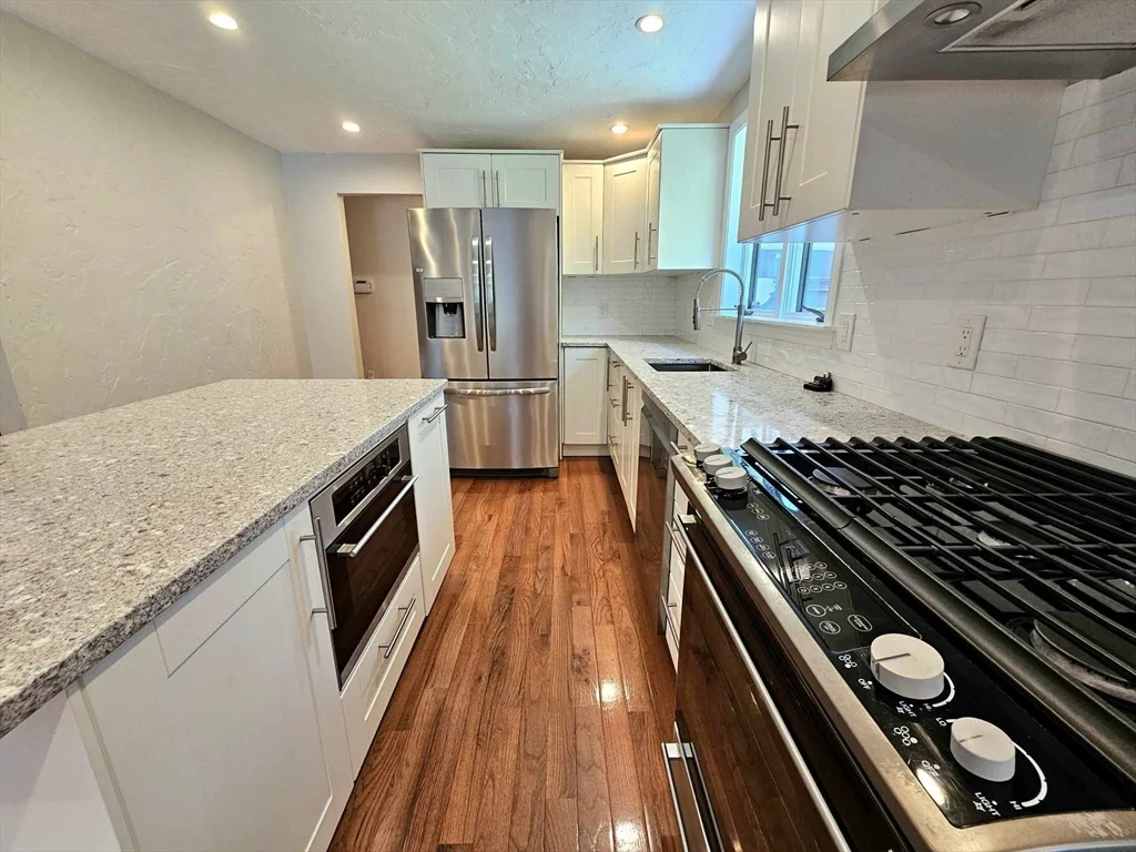 5 bed, 3 bath apartment for rent at 539 Worcester St Unit 539, Wellesley — photo 10 of 42