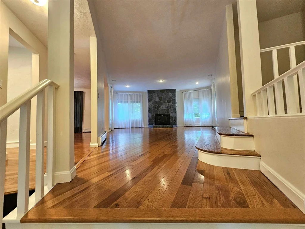 5 bed, 3 bath apartment for rent at 539 Worcester St Unit 539, Wellesley — photo 17 of 42