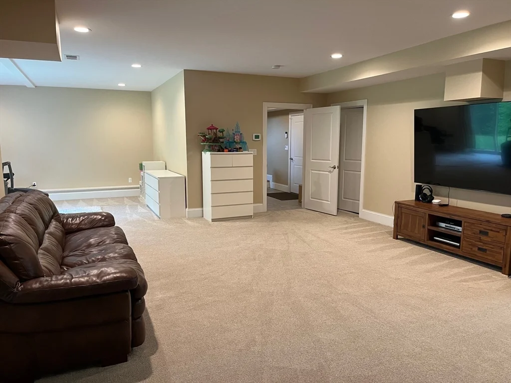 4 bed, 4+ bath apartment for rent at 54 Ashcroft Rd Unit 54, Sharon — photo 21 of 22