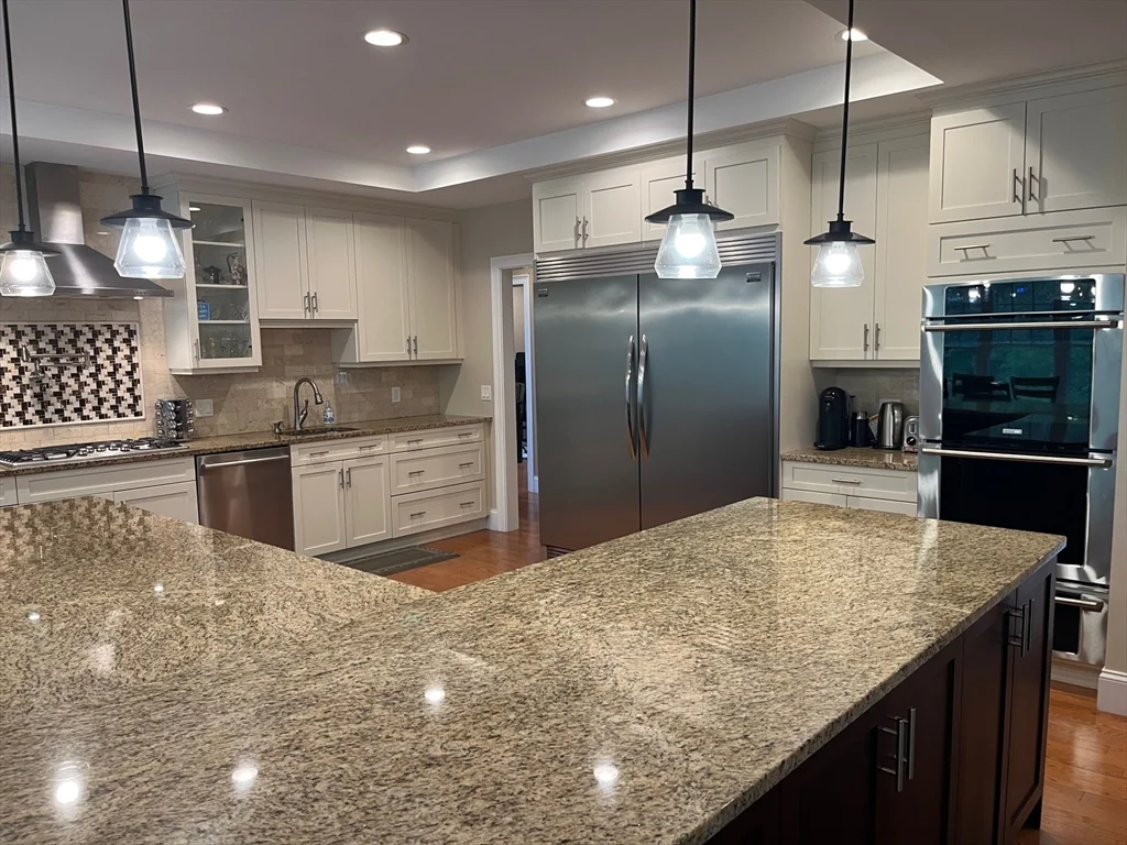 4 bed, 4+ bath apartment for rent at 54 Ashcroft Rd Unit 54, Sharon — photo 6 of 22