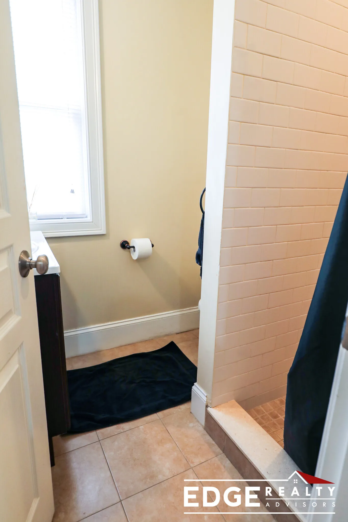 4 bed, 2 bath apartment for rent at 54 Atkins St Unit 1, Oak Square — photo 7 of 10