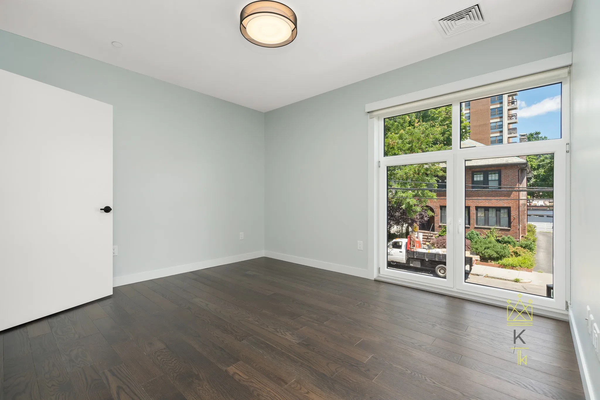1.5 bed, 2 bath apartment for rent at 54 Auburn St Unit 200, Coolidge Corner — photo 5 of 15