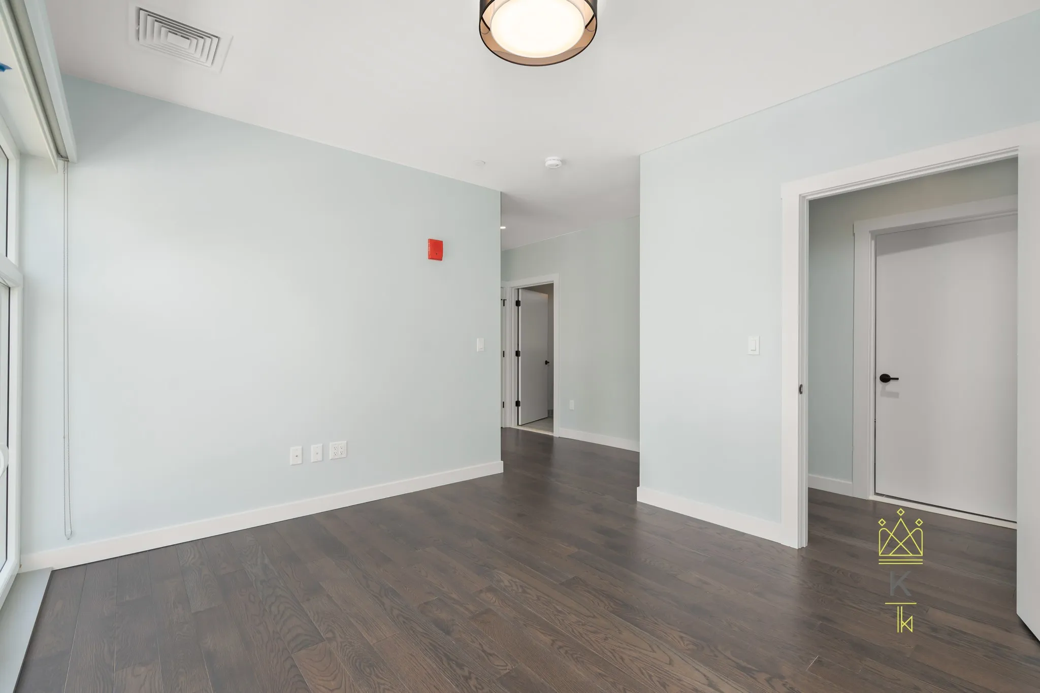 1.5 bed, 2 bath apartment for rent at 54 Auburn St Unit 200, Coolidge Corner — photo 6 of 15