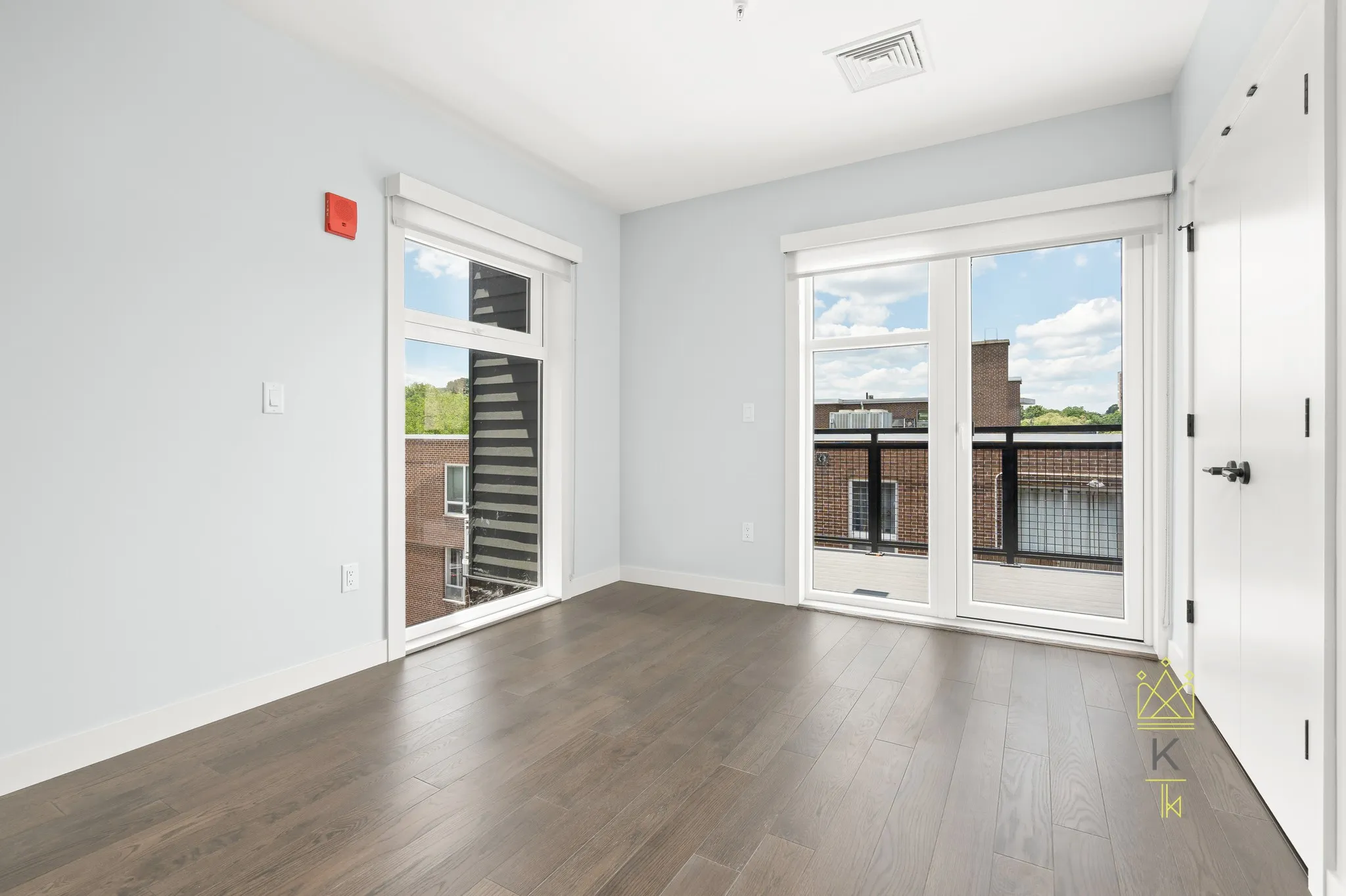 Studio bed, 1 bath apartment for rent at 54 Auburn St Unit 201, Coolidge Corner — photo 4 of 14