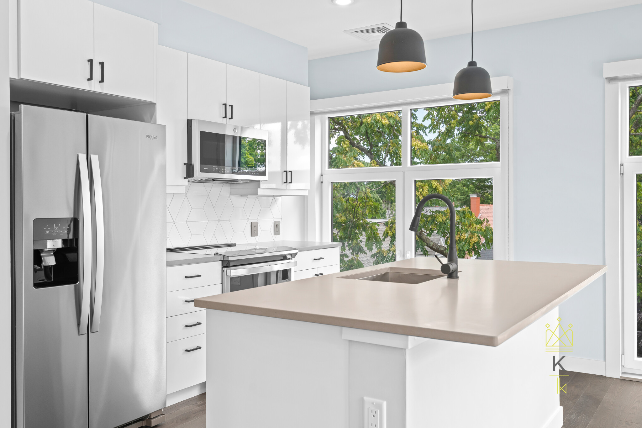 1 bed, 1 bath apartment for rent at 54 Auburn St Unit 202, Coolidge Corner — photo 3 of 20