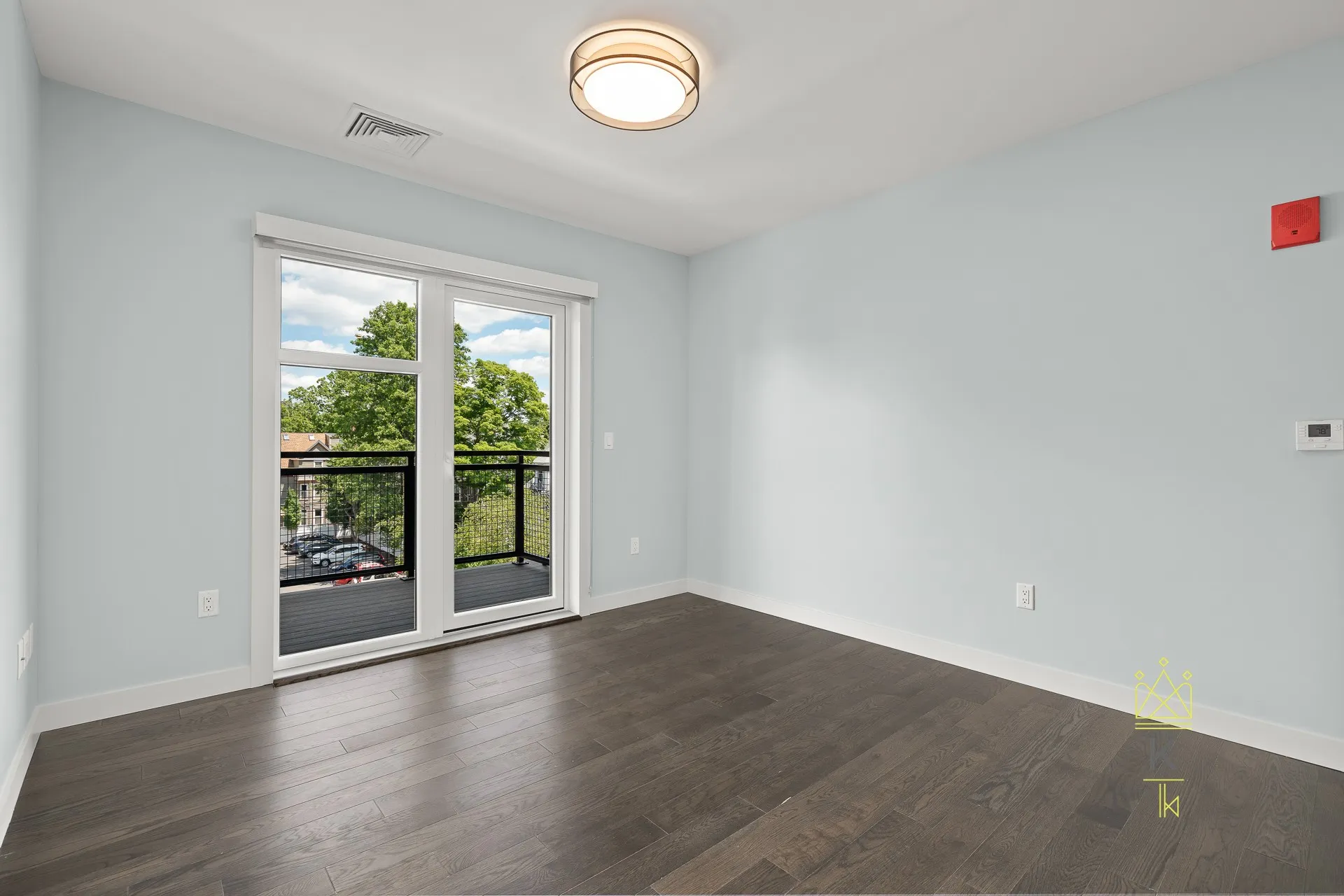 2 bed, 2 bath apartment for rent at 54 Auburn St Unit 400, Coolidge Corner — photo 4 of 16