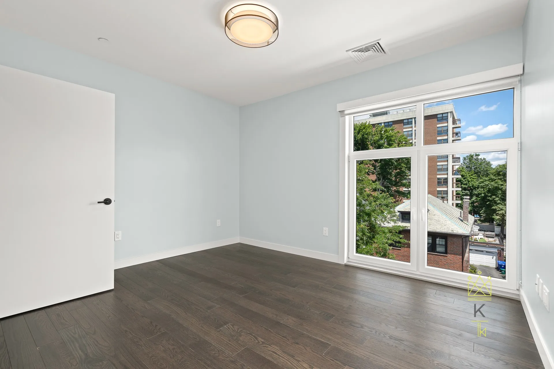 2 bed, 2 bath apartment for rent at 54 Auburn St Unit 400, Coolidge Corner — photo 6 of 16