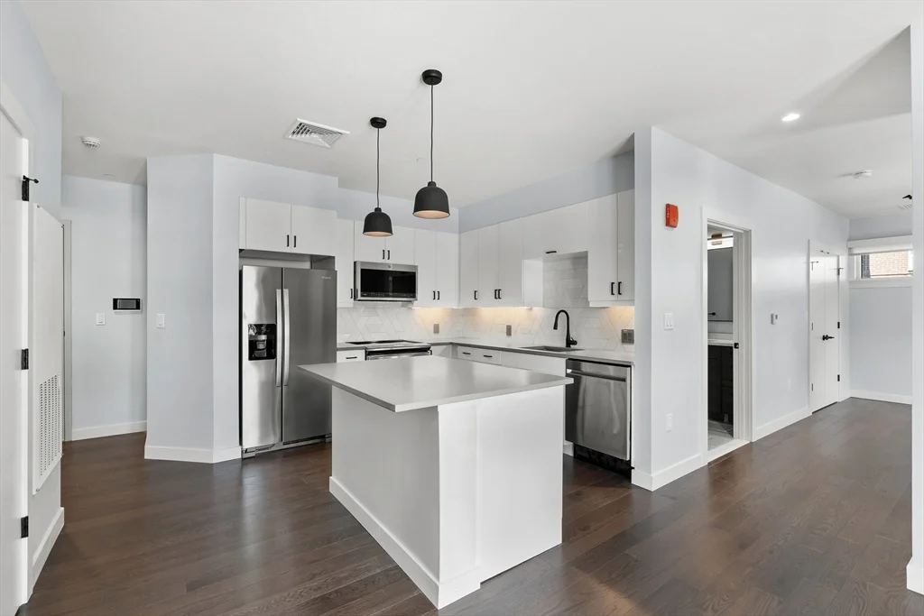 Studio bed, 1 bath apartment for rent at 54 Auburn Unit 100, Coolidge Corner — photo 3 of 12