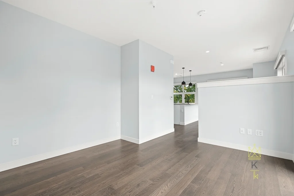 Studio bed, 1 bath apartment for rent at 54 Auburn Unit 402, Coolidge Corner — photo 5 of 11