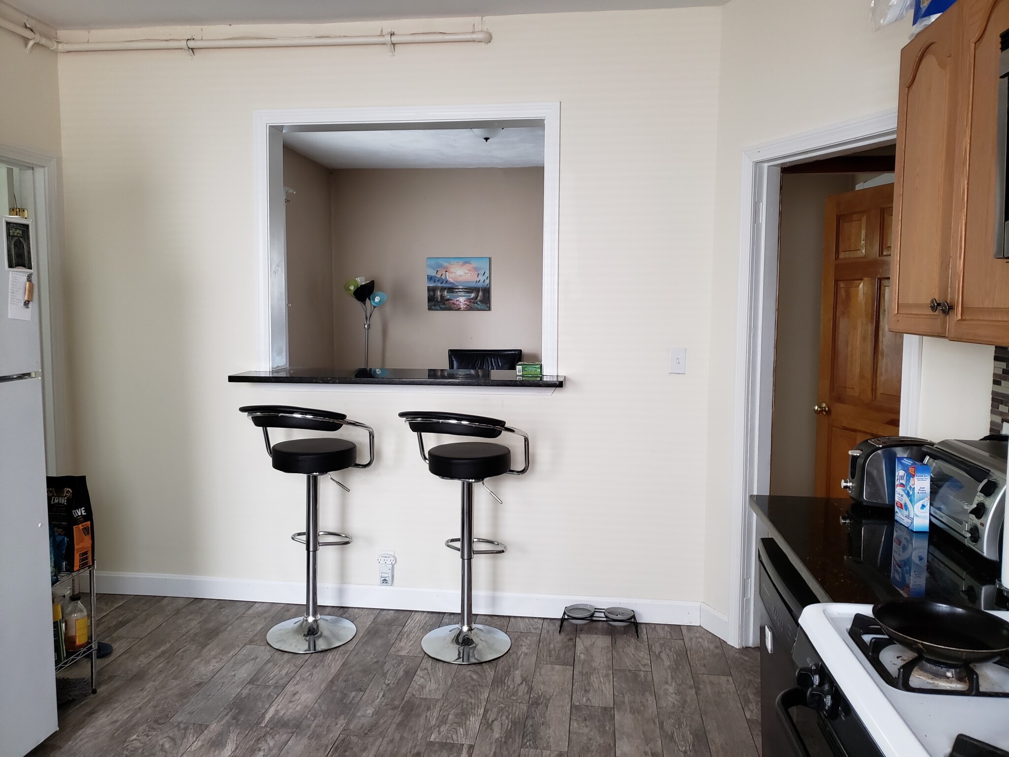 4 bed, 1.5 bath apartment for rent at 54 Beacon St Unit 2, Inman Square — photo 3 of 15