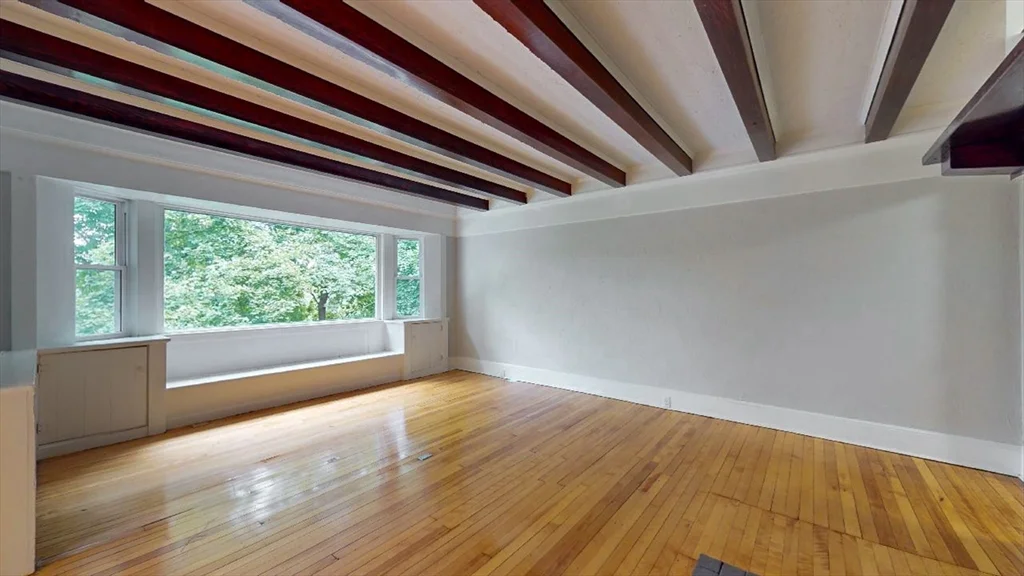 4 bed, 1 bath apartment for rent at 54 Beeching St Unit Left, Worcester — photo 11 of 26