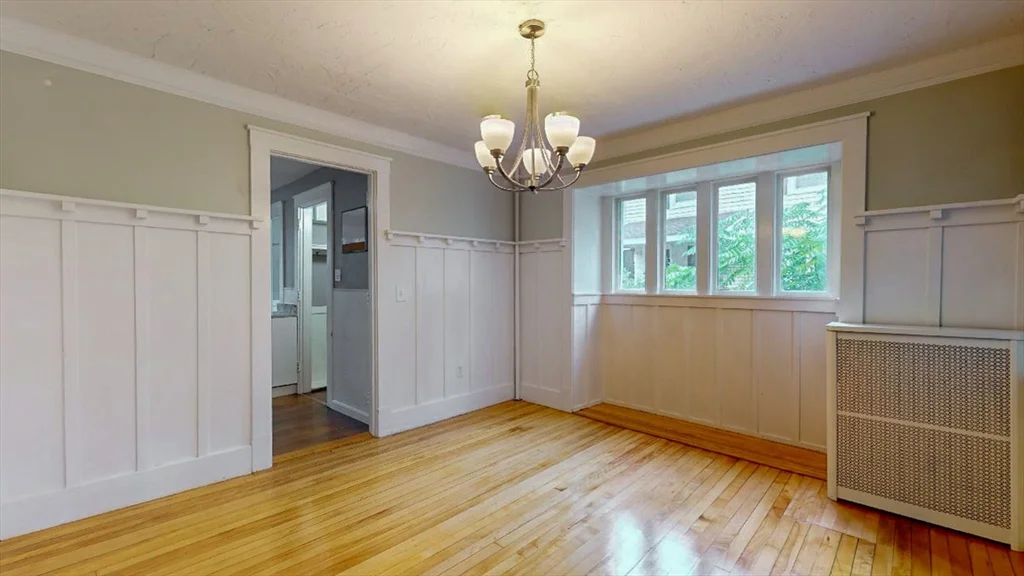 4 bed, 1 bath apartment for rent at 54 Beeching St Unit Left, Worcester — photo 10 of 26
