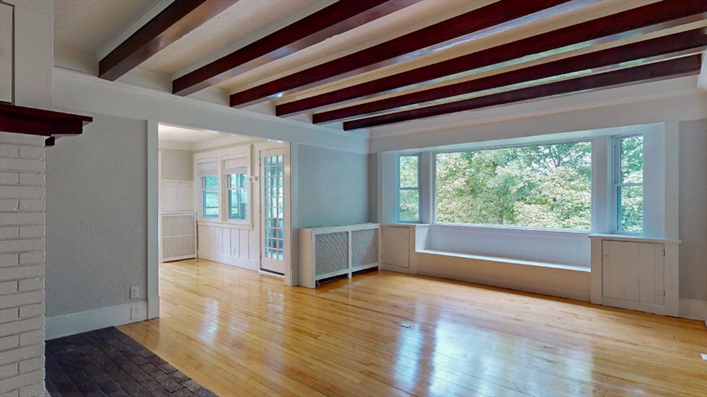 5 bed, 1 bath apartment for rent at 54 Beeching St Unit Left, Worcester — photo 15 of 26
