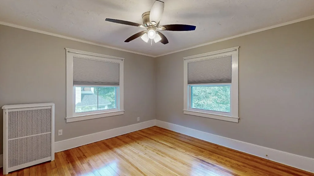 4 bed, 1 bath apartment for rent at 54 Beeching St Unit Left, Worcester — photo 20 of 26